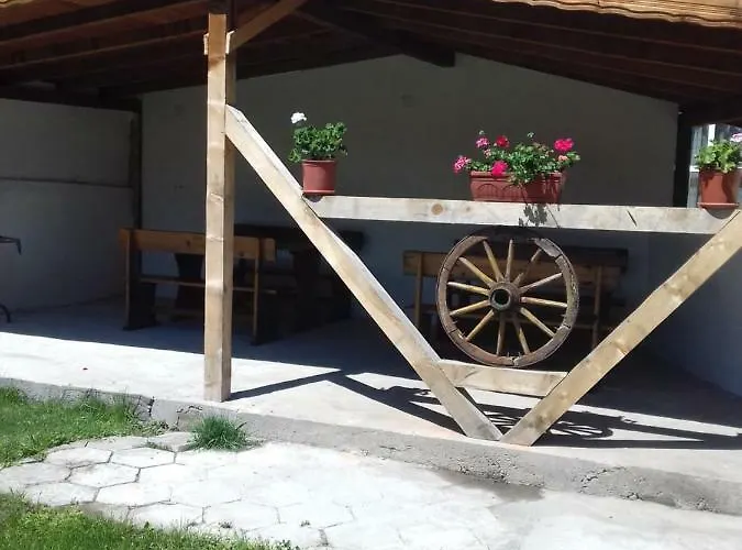 къща момина сълза Pensjonat Saparewa Banja